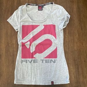 EUC 5.10 WOMENS XS SHORT SLEEVE TEE NO FLAWS WORN ONCE